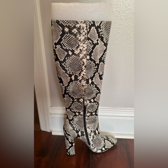 Villa Rouge Snakeskin Boots. - Picture 3 of 6